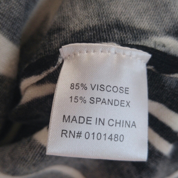 Animal Print, Stripes zebra, flower, tie dye look black & white sweater, small - Picture 5 of 8